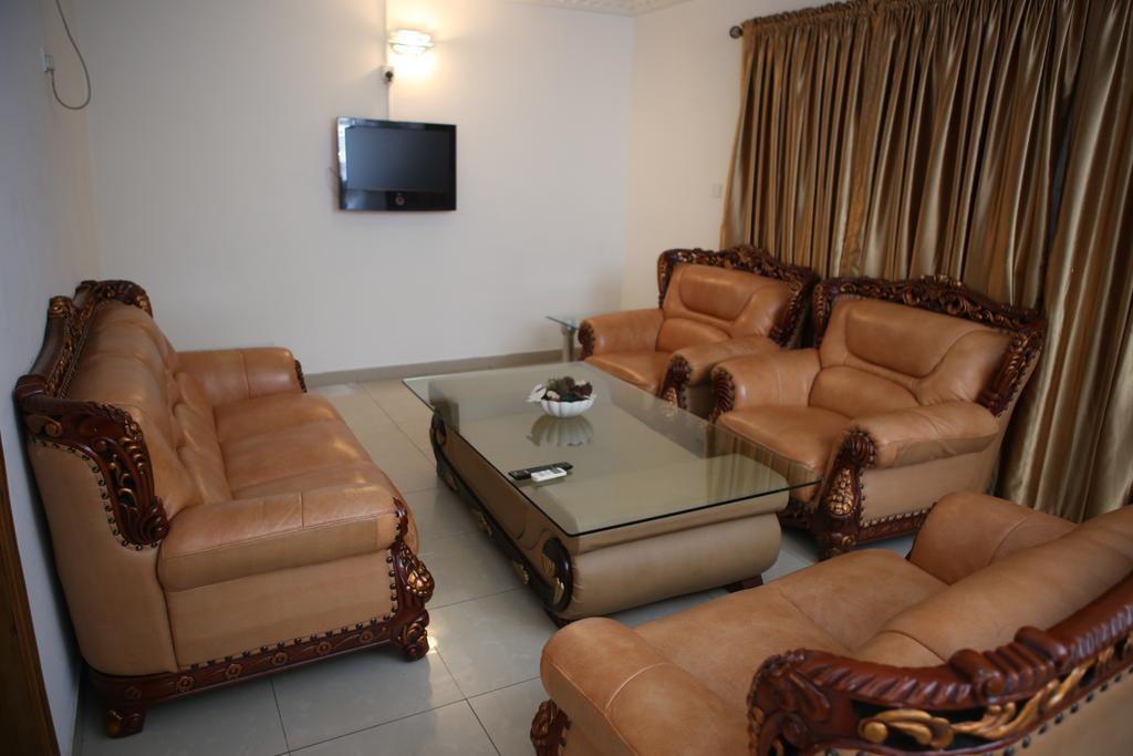 The Habitat Suites International Лагос Экстерьер фото